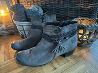 Marco tozzi Stiefelette 42 grau taupe neuwertig vintage Leder ita Hessen - Ludwigsau Vorschau