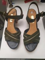 Gabor Pumps Sandalen Gr.6 oliv gold7 5cm Absatz neu Aachen - Aachen-Haaren Vorschau