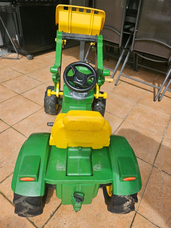 Rolly Toys John Deere Traktor inkl. Streuanhänger in Borken