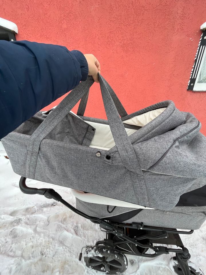 Dänischer Kinderwagen ca. 100cm liegefläche in Schwarzenbek