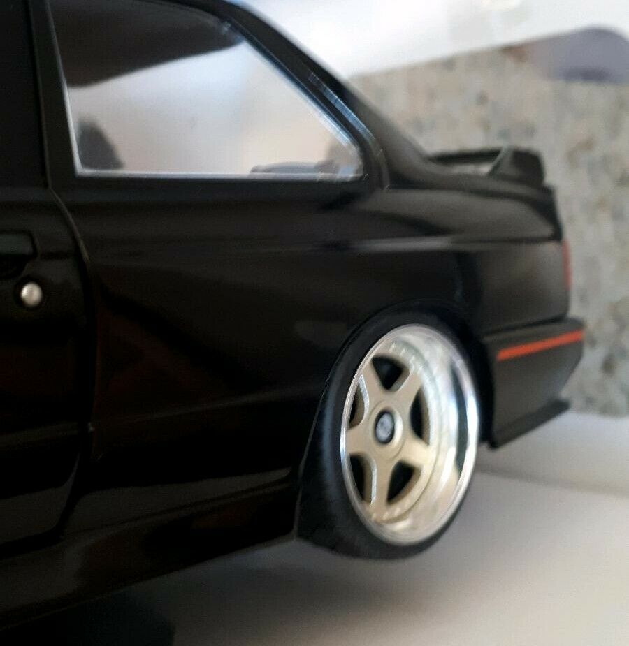 Solido BMW E30 M3 Sport Evo 1990 schwarz OZ Alus 1:18 S1801501 in Overath