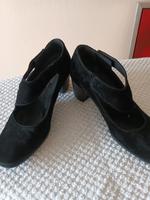 Schuhe Gr. 38,5 mit Absatz in schwarz. Niedersachsen - Osnabrück Vorschau
