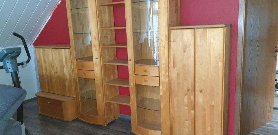 Wohnzimmer Schrankwand  Vitrine  Sideboard aus Birke massiv in Aßlar