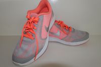 Nike Turnschuhe, Hallenturnschuhe, Sportschuhe, Nike Gr. 36, 36,5 Bayern - Friedberg Vorschau