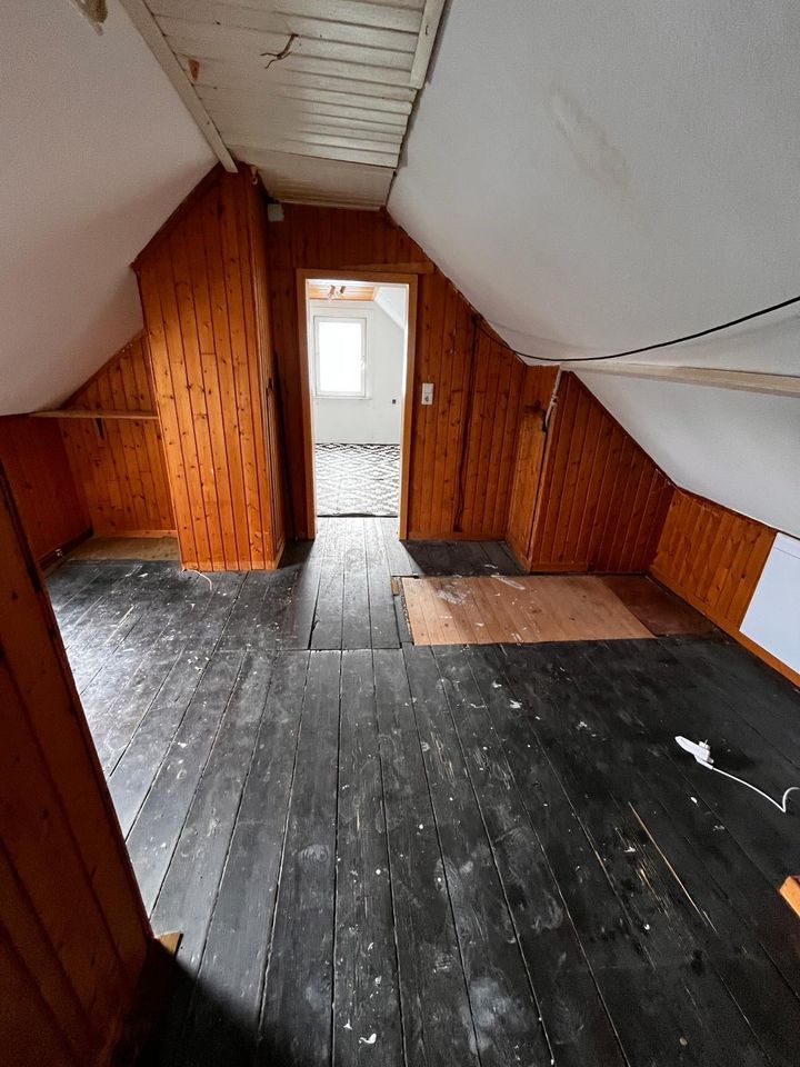 Wohnen auf zwei Etagen, frisch renoviert in Remscheid