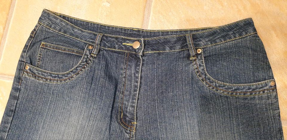 Jeans Shorts, Gr. 46, kurze Hose, Bermuda, Stretchjeans in Essen