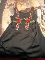 Kleid mit Rosen Baden-Württemberg - Burladingen Vorschau