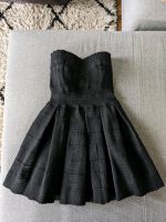 Mini-Kleid schwarz von Review in Gr. XS Nordrhein-Westfalen - Oer-Erkenschwick Vorschau