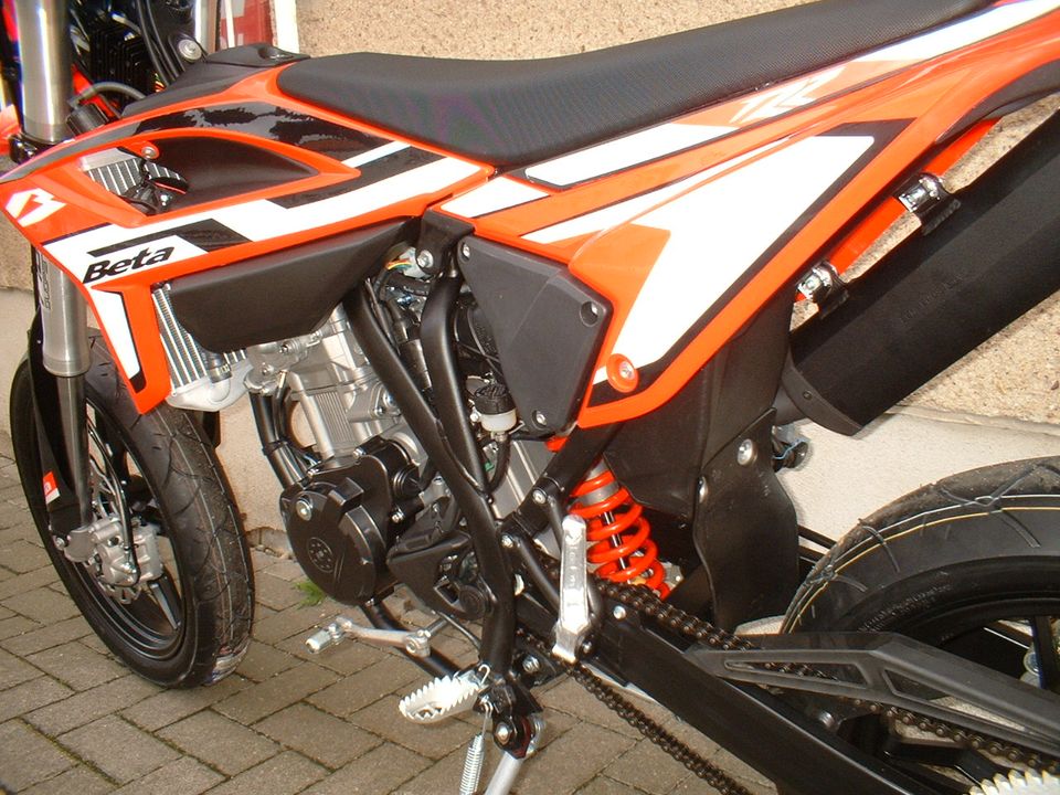 Beta RR 4T 125 Motard T Neufahrzeug in Aschersleben