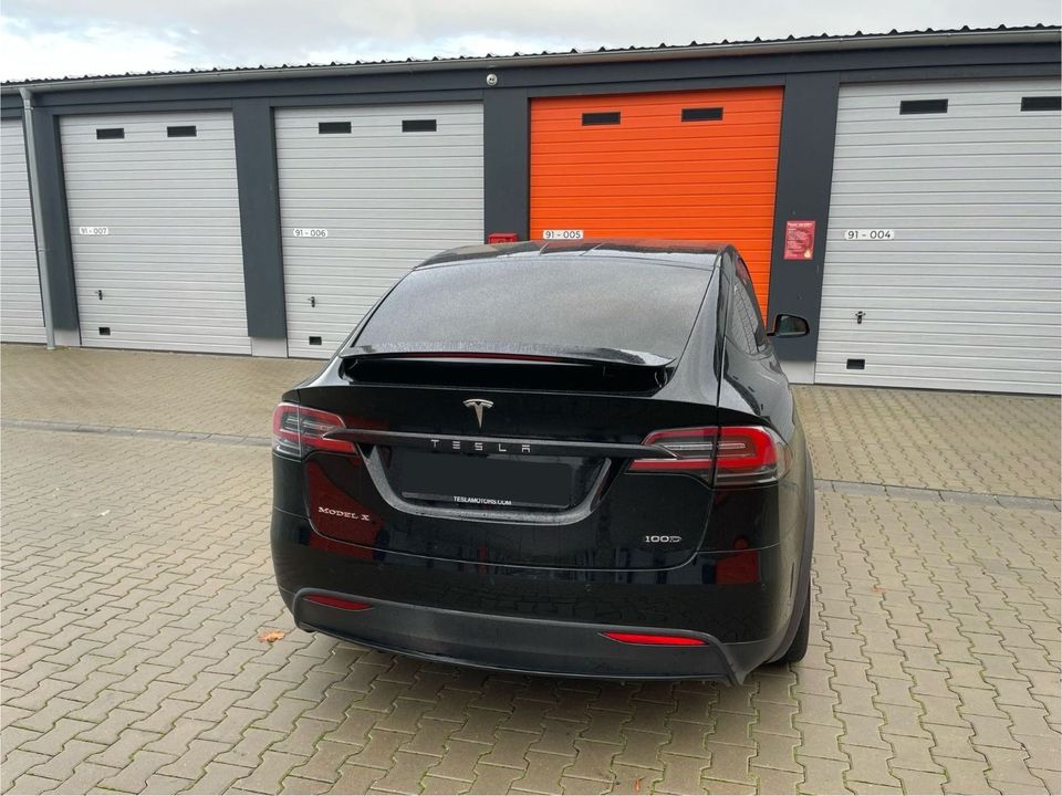 Tesla Model X  100D FSD, CCS Charger, HW3 Upgrade in Berlin