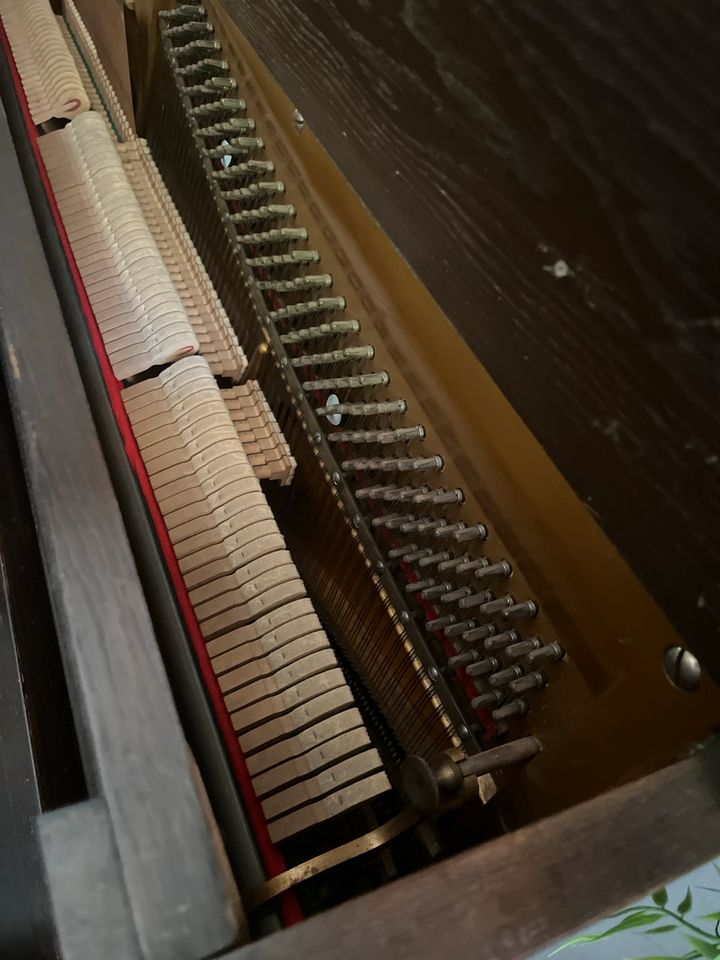 Klavier braun in Kirchwistedt