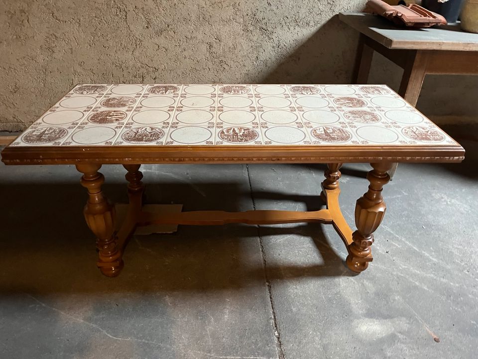 Tisch für Sammler in München