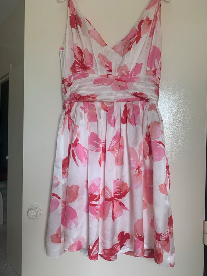 Wunderschönes Seidenkleid 34/36 von Sintesis Mallorca weiß pink in Stolberg (Rhld)