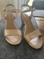 Damenschuhe (Pumps), Farbe Gold Niedersachsen - Braunschweig Vorschau