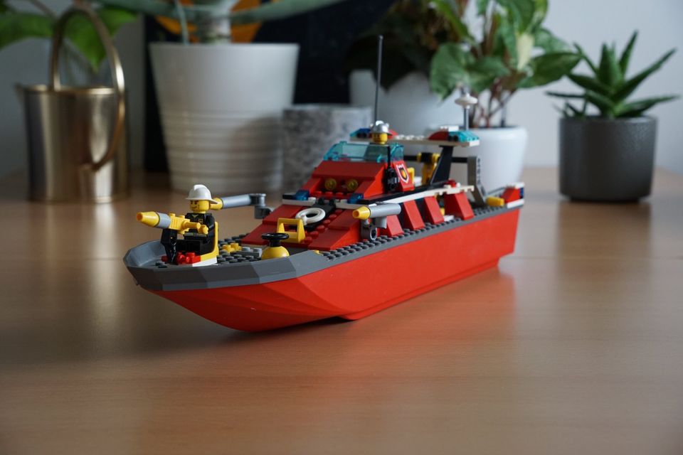 "LEGO City 7906 "Feuerwehrboot" in Nürnberg (Mittelfr)