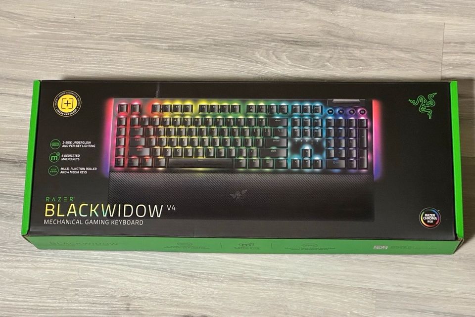 Gaming Tastatur Razer Black Widow V4 (Gelbe Switches) in Essen