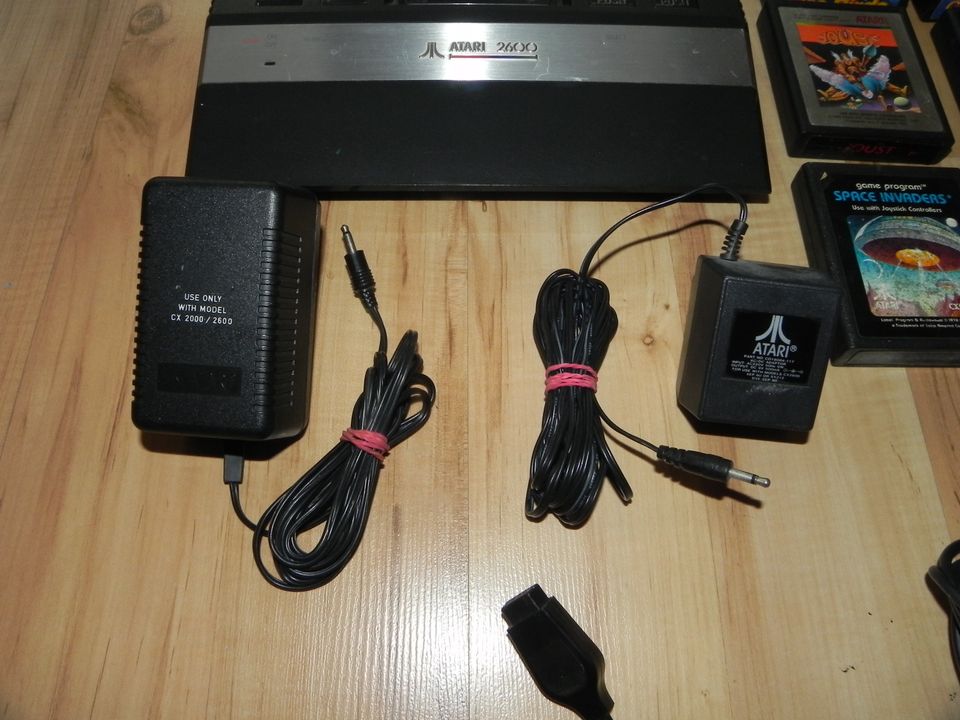 2x Atari 2600 mit 13 Spielen 3x Controller Retro Konsole in Quickborn