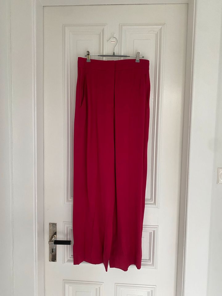 Weite Hose aus Seidenmischung, H&M, rot, Gr. 40 wie 38 in Hamburg