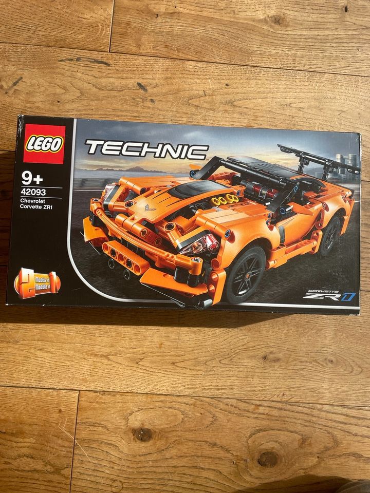 Lego technic Chevrolet Corvette ZR1 in Perl