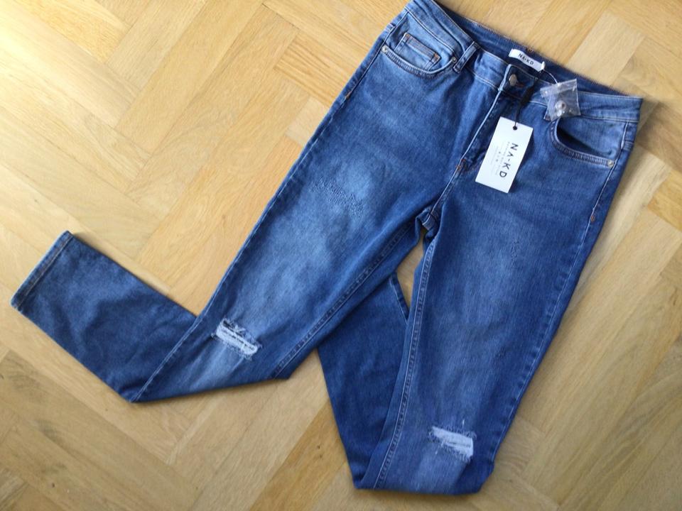Neue Skinny Mid Waist Destroyed Jeans von NA-KD Größe 40 in Frankfurt am Main