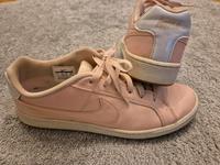 Nike Schuhe rosa Nordrhein-Westfalen - Höxter Vorschau