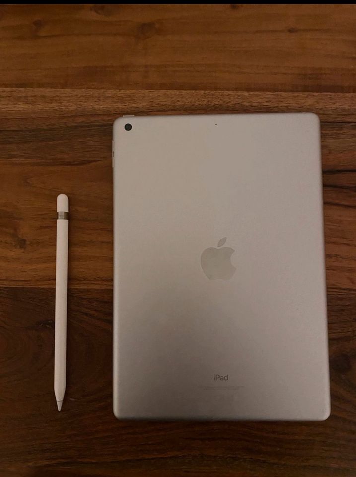 iPad 7. Generation 2019 mit Apple Pencil in Leipzig