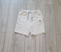 **NEU**|Nike Tech Fleece Shorts | White|Gr.S/M Nordrhein-Westfalen - Frechen Vorschau