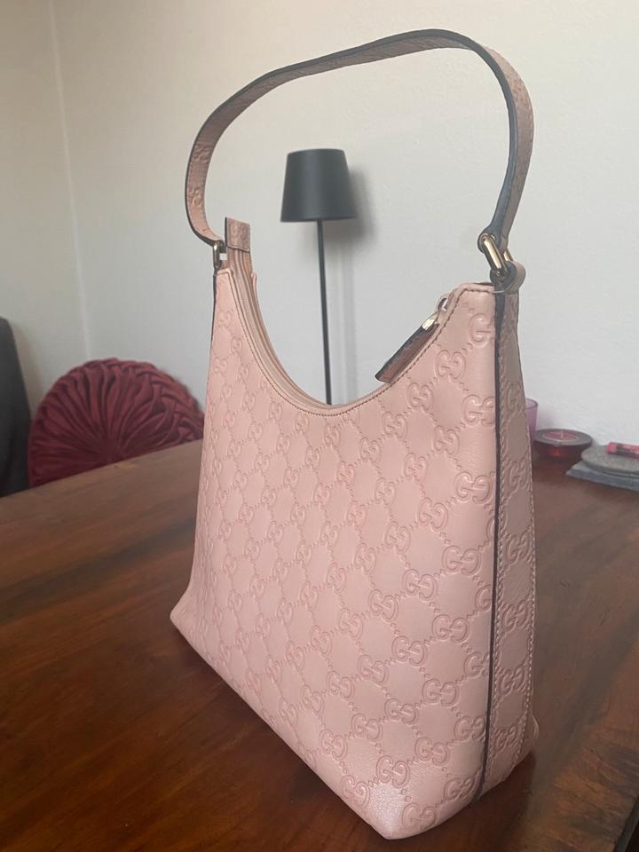 Signature gucci bags best sale
