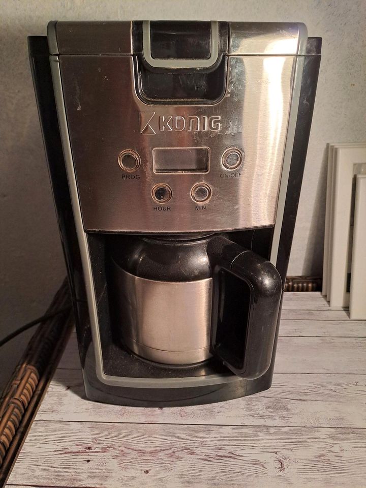 Kaffeemaschine mit Thermoskanne in Ferdinandshof