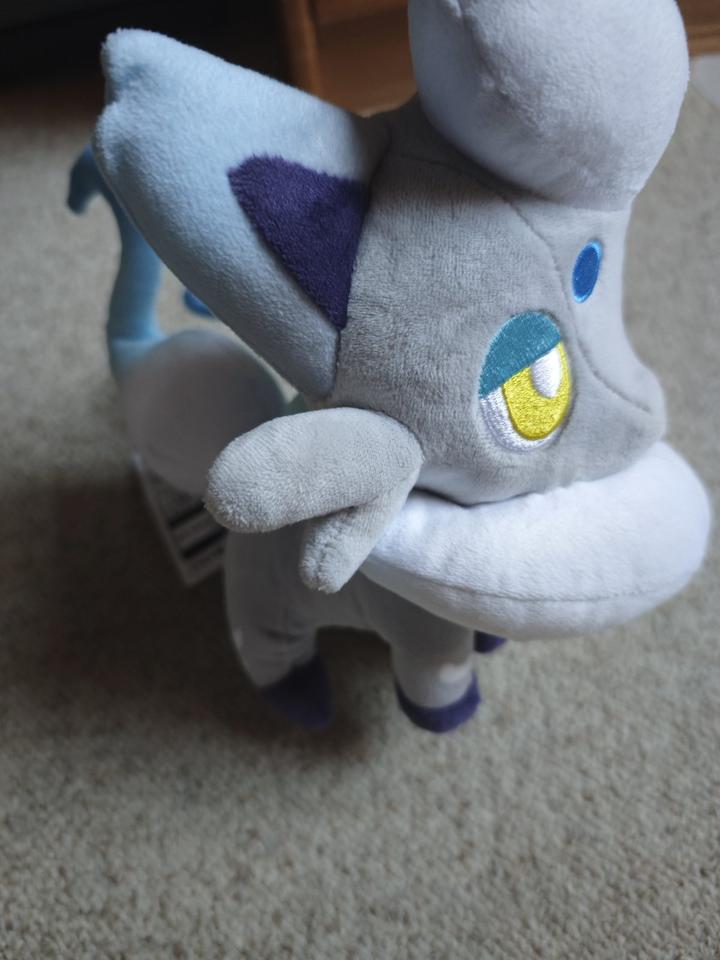 Pokemon Center Pokémon Zorua Hisui Plüsch Plush Plüschtier in Mannheim
