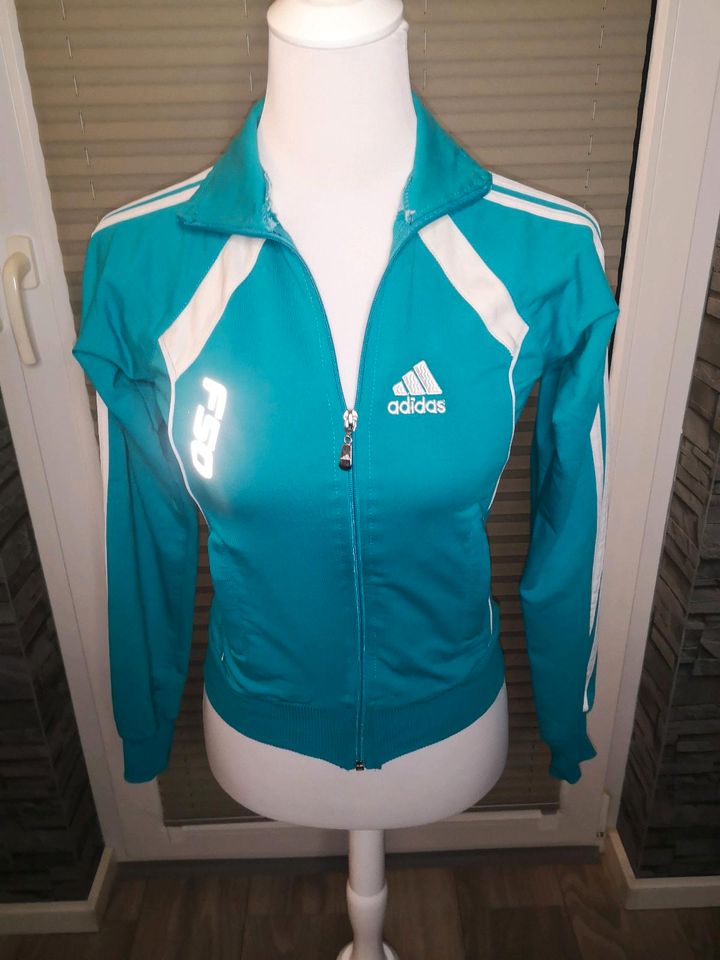 Adidas F50 Jacke türkis Sportjacke Gr. S in Althüttendorf