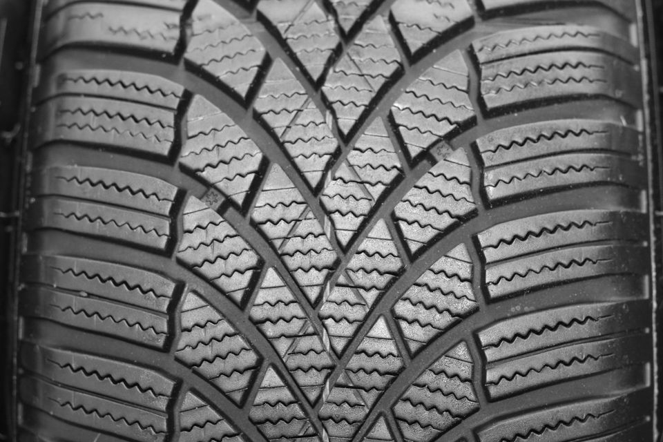 Audi A3 8V Alufelgen 205/55 R16 91H Winterreifen 7,8MM in Brackenheim