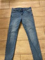 Enge Jeans Denim Stretchjeans Review Gr.29 short wie neu Hessen - Reiskirchen Vorschau