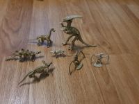 Dinosaurier Skelette Süd - Niederrad Vorschau