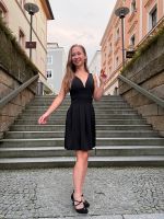 Schwarzes Kleid von WAL G, Größe: XS Bayern - Fürstenzell Vorschau