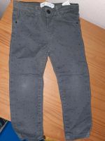 Hose/ Jeans 98 Zara grau Punkte Brandenburg - Roskow Vorschau