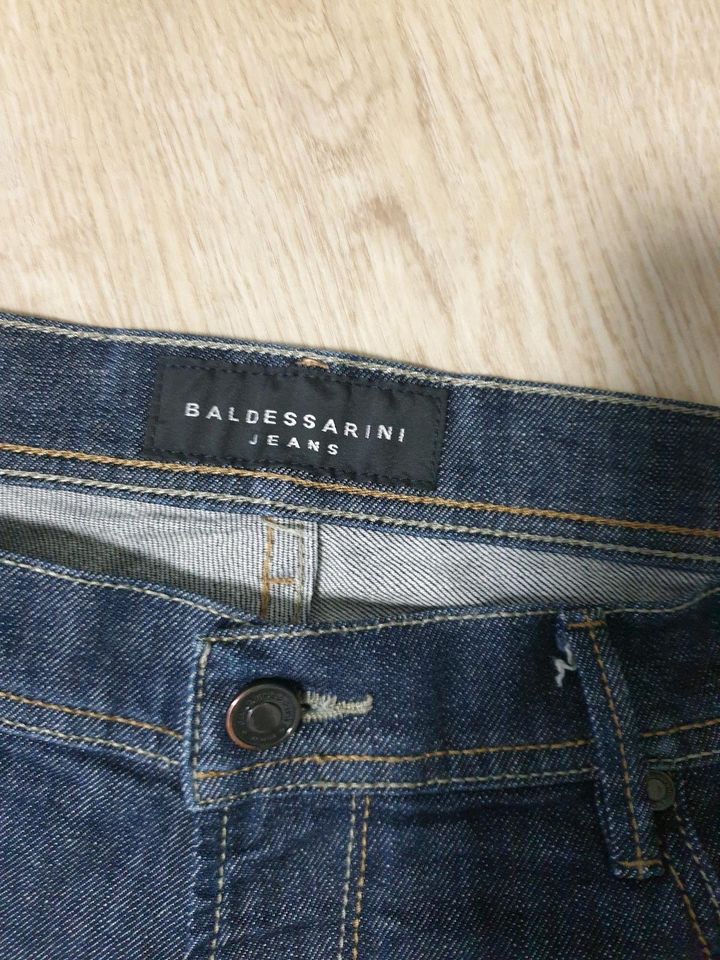 Herren Jeans von BALDESSARINI in Leinfelden-Echterdingen