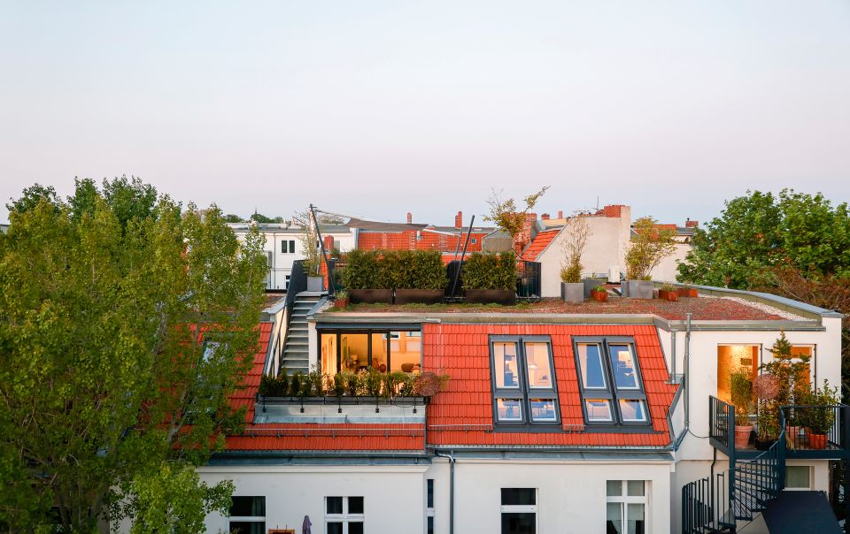 Exklusive Dachgeschosswohnung zwischen Viktoriapark und Park am Gleisdreieck in Berlin