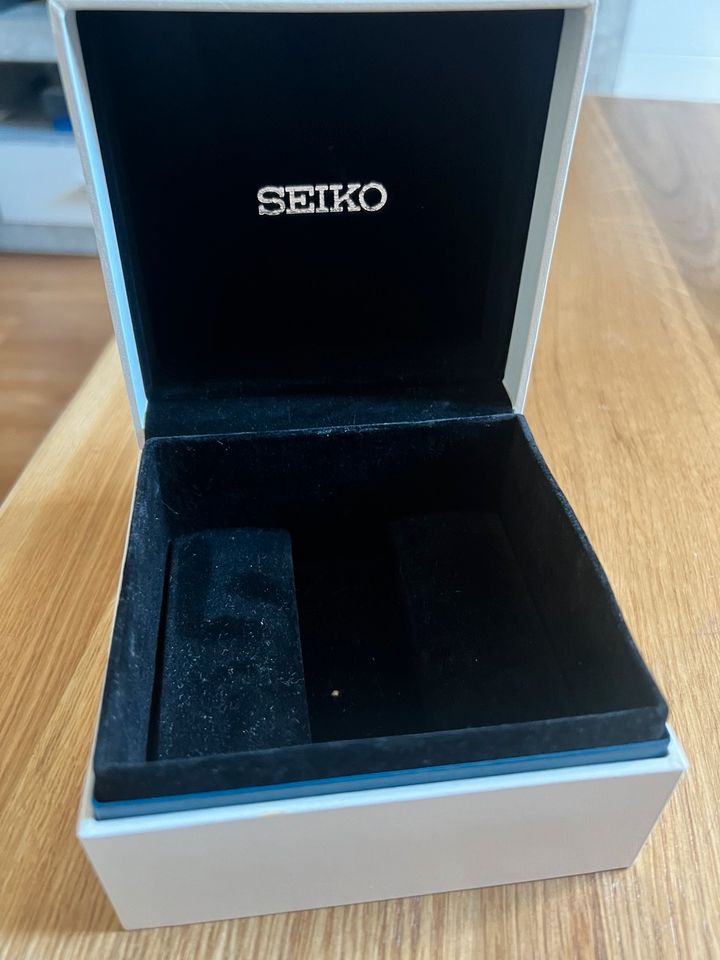 Seiko Chronograph 100m in Zeitz