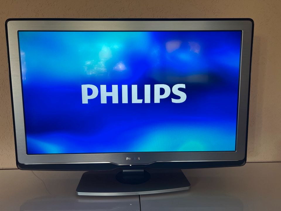 Philips LCD Fernseher  40- 9704 H in Hürth