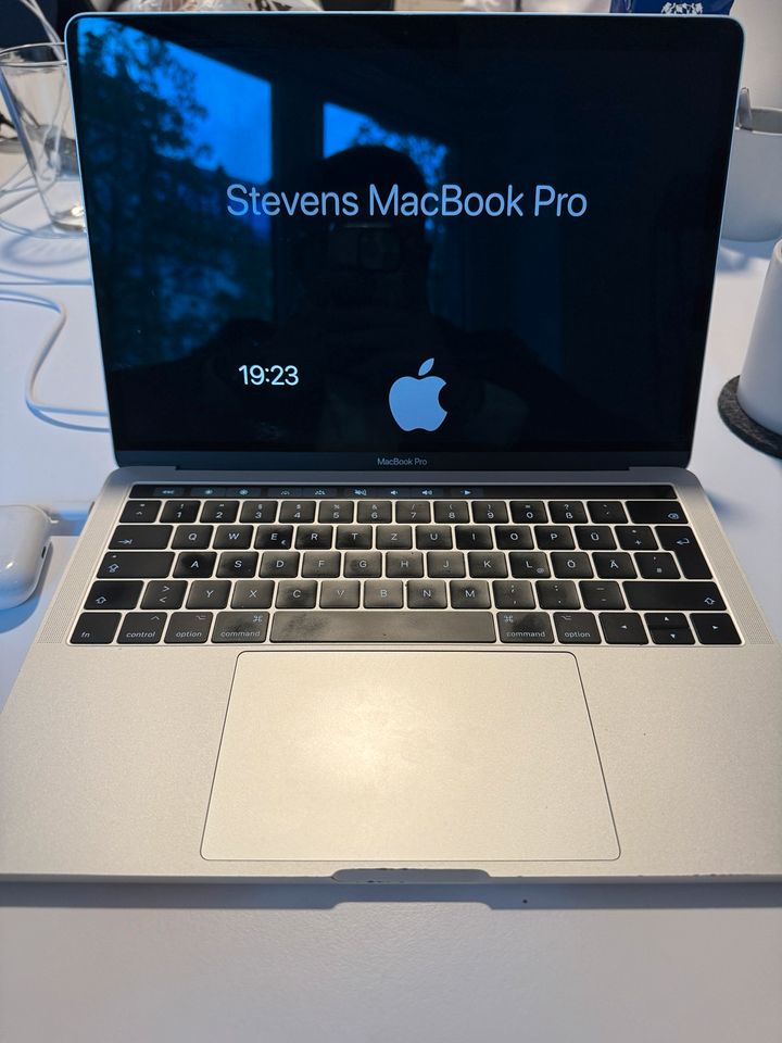 MacBook Pro 2017 Intel Core i5 256gb in Reichelsheim (Odenwald)
