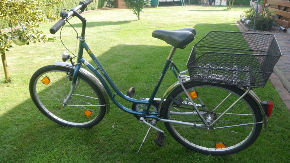 Hartje Damen- Mädchen Fahrrad 26 Zoll.3 Gang, RH-50cm, alles OK. in Lachendorf