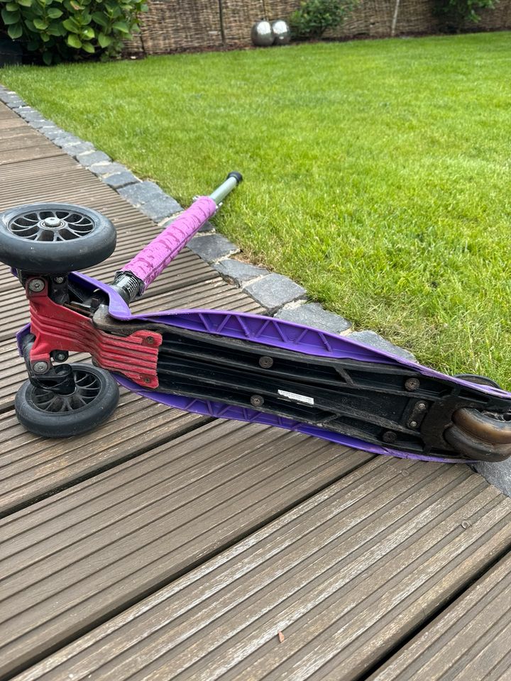 Micro Maxi Stick lila Roller Scooter in Köln