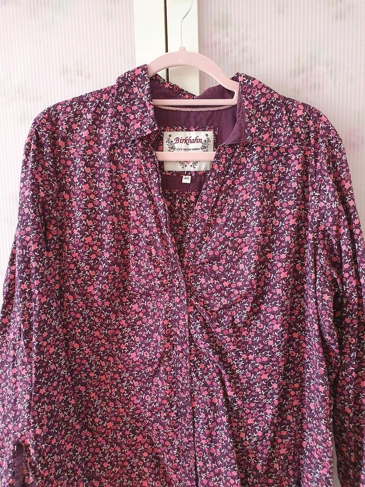 Wie neu: Birkhahn Langarm-Bluse Gr. 44/46 aubergine Blumenmuster in Halle