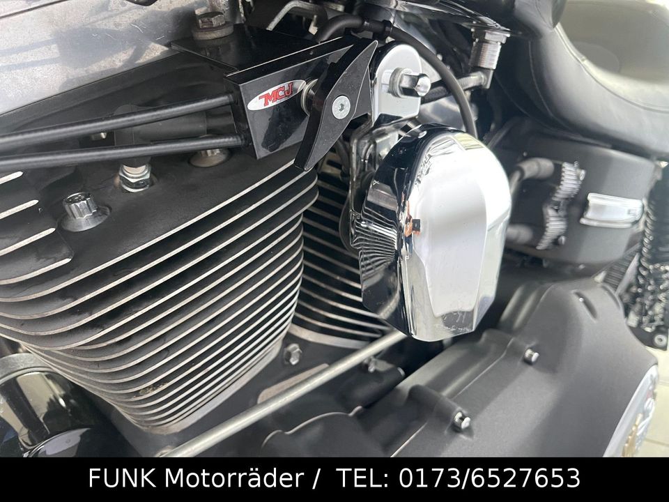 Harley-Davidson FXDF DYNA FAT BOB 103 MCJ Klappe+HECKUMBAU DEUTS in Notzingen