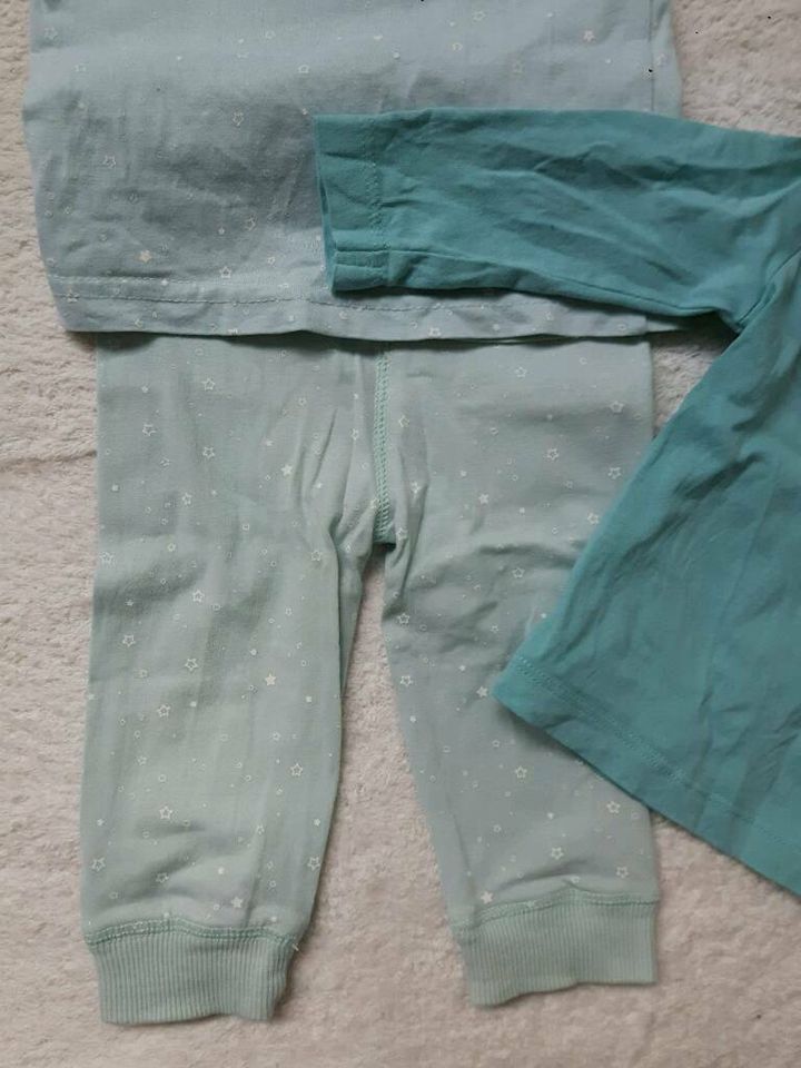 2 Langarm Shirts, 1 Baumwoll Hose, Jogginghose, Größe 62/68, Set in Wuppertal