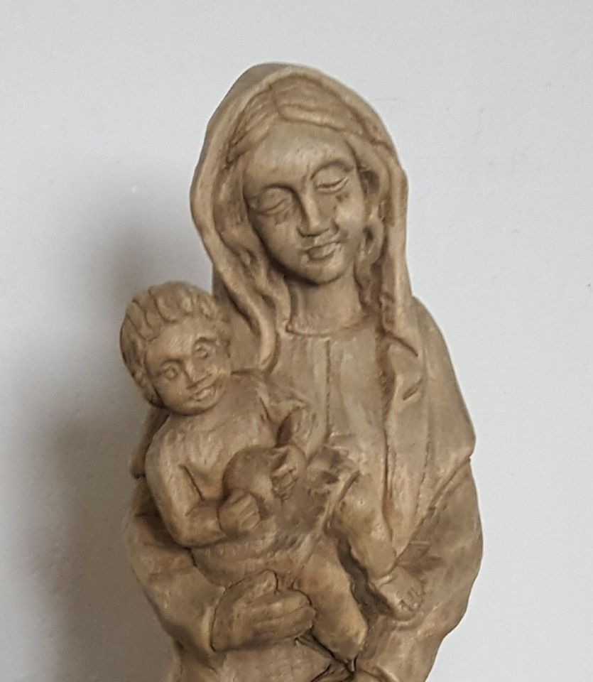 Holzfigur Madonna Maria mit Jesuskind - Holzschnitzerei Nachlass in Fürth