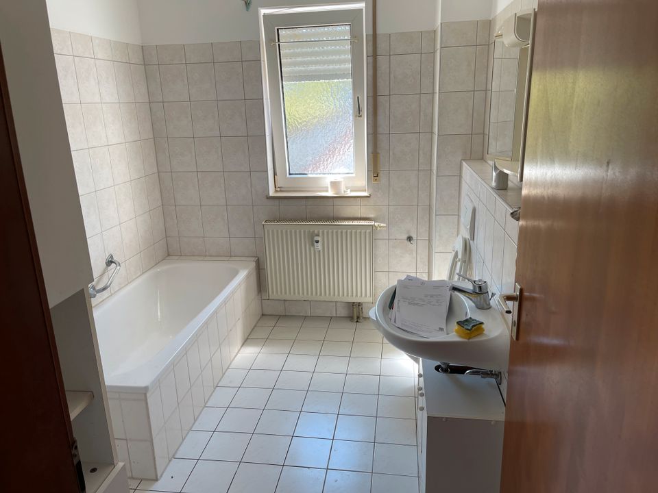 Schöne helle 2 - Zimmer Wohnung im 2. OG zu vermieten in Gemünden a. Main