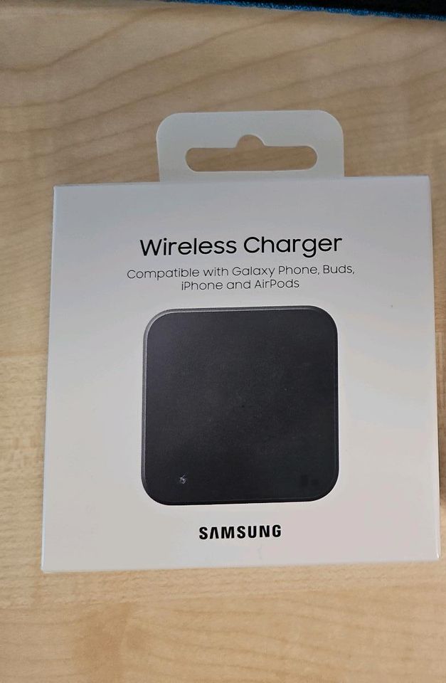 Ladegerät Wireless Charger Samsung Iphone in Mönchengladbach