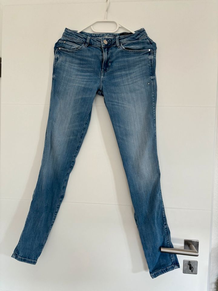 Damen Jeans „Guess“ hell blau in Hamm